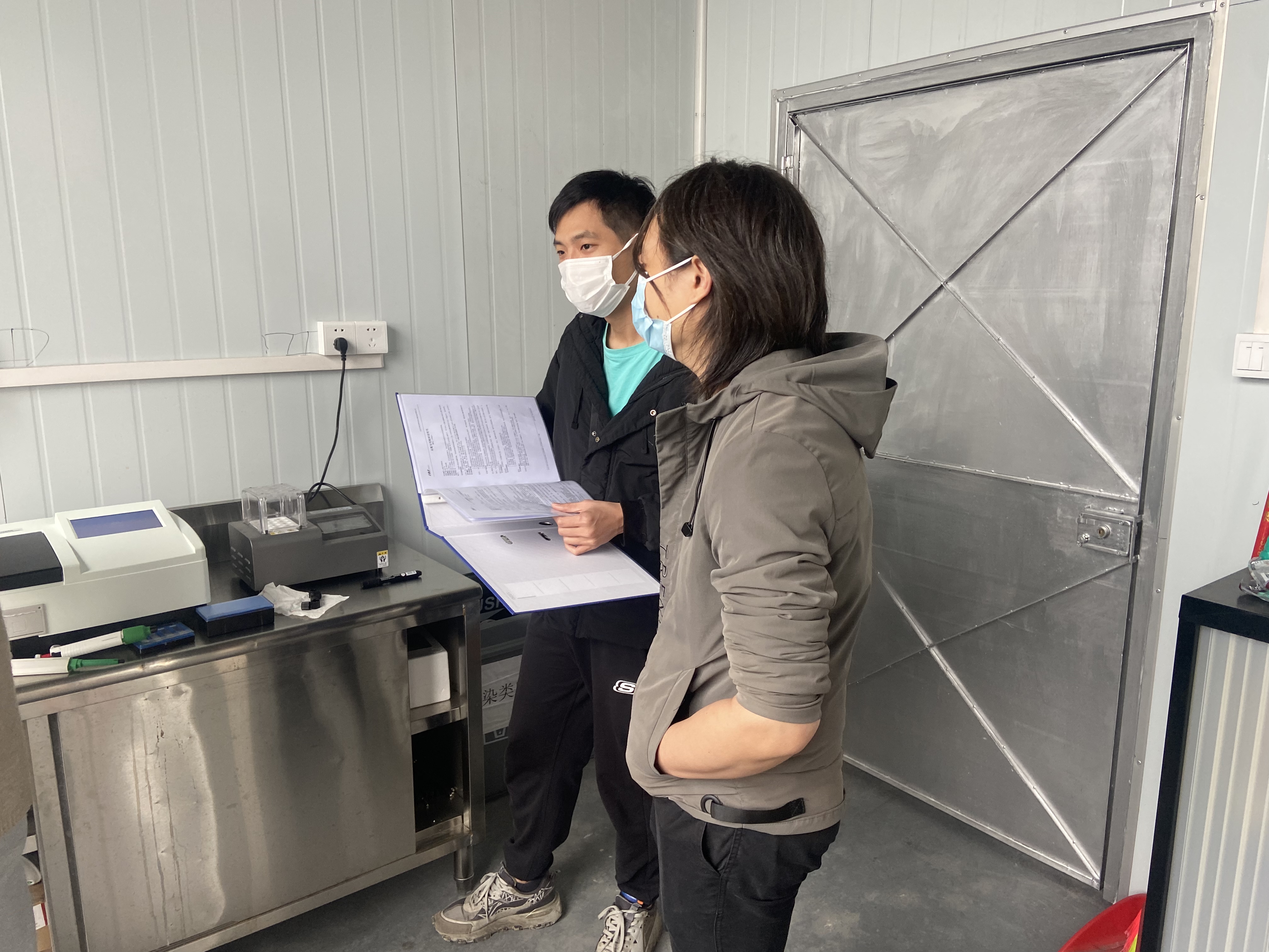 江門新會某電鍍廠水質(zhì)多參數(shù)檢測儀裝機(jī)培訓(xùn)